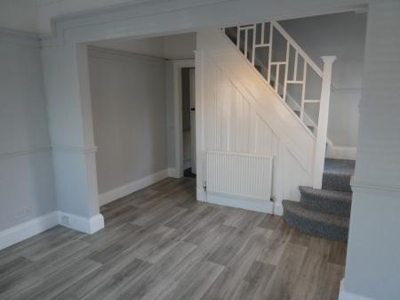 3 bedroom Semi-detached house to let in Thorne Road, Wheatley Hills, Doncaster, DN2