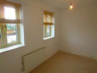 3 bedroom Town house to let in Sunningdale Drive, Edlington, DN12