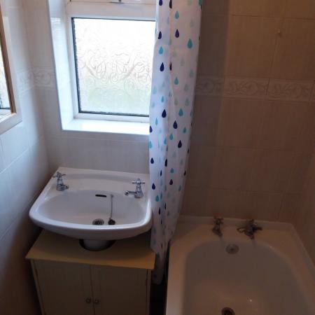 3 bedroom Semi-detached house to let in Laburnum Drive, Armthorpe, DN3