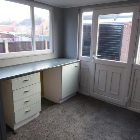 3 bedroom Semi-detached house to let in Laburnum Drive, Armthorpe, DN3