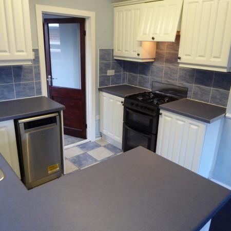3 bedroom Semi-detached house to let in Laburnum Drive, Armthorpe, DN3