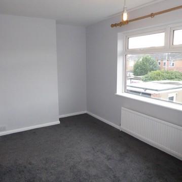 3 bedroom Semi-detached house to let in Laburnum Drive, Armthorpe, DN3