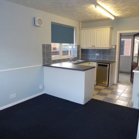 3 bedroom Semi-detached house to let in Laburnum Drive, Armthorpe, DN3