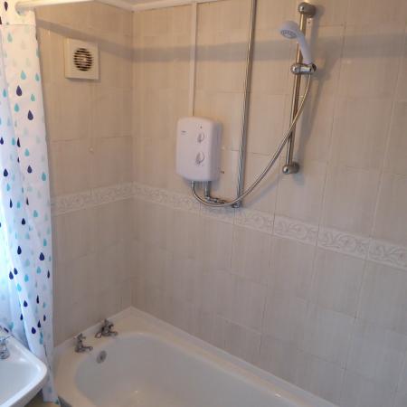 3 bedroom Semi-detached house to let in Laburnum Drive, Armthorpe, DN3