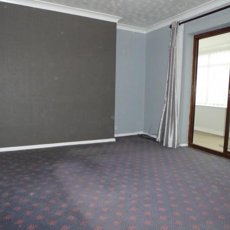 3 bedroom Semi-detached house to let in Laburnum Drive, Armthorpe, DN3