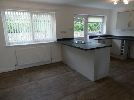 3 bedroom Bungalow to let in Lady Mary View, Hickleton, DN5