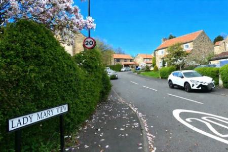 3 bedroom Bungalow to let in Lady Mary View, Hickleton, DN5