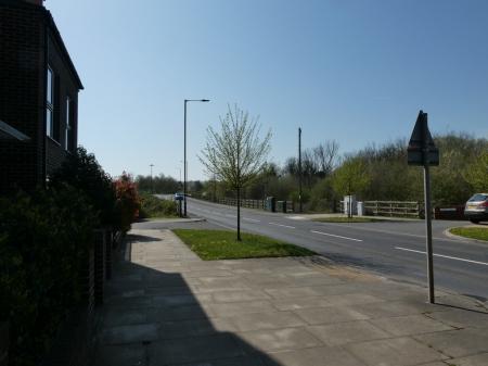 2 bedroom Semi-detached house to let in Woodfield Way, Doncaster, DN4