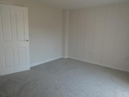 2 bedroom Semi-detached house to let in Woodfield Way, Doncaster, DN4