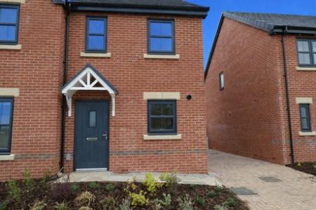 2 bedroom Semi-detached house to let in Bentley Drive, Armthorpe, DN3