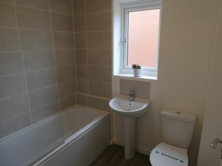 2 bedroom Semi-detached house to let in Bentley Drive, Armthorpe, DN3