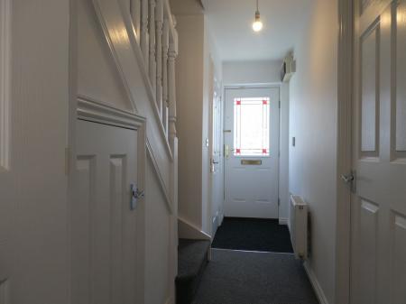 3 bedroom Semi-detached house to let in Reeves Way, Armthorpe, DN3