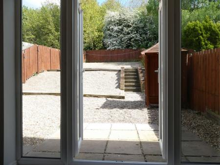 3 bedroom Semi-detached house to let in Reeves Way, Armthorpe, DN3