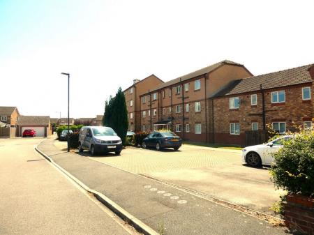 2 bedroom Flat to let in Lakeside Boulevard, Lakeside, Doncaster, DN4