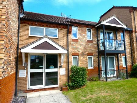2 bedroom Flat to let in Lakeside Boulevard, Lakeside, Doncaster, DN4
