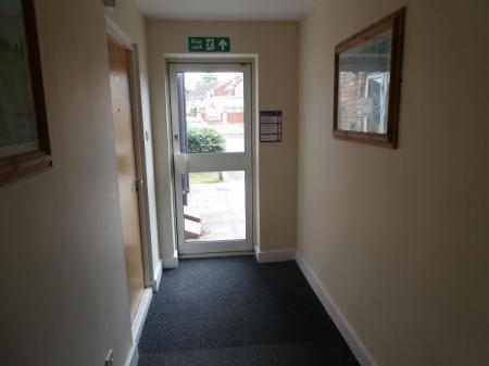 2 bedroom Flat to let in Lakeside Boulevard, Lakeside, Doncaster, DN4