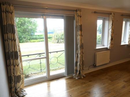 2 bedroom Flat to let in Lakeside Boulevard, Lakeside, Doncaster, DN4