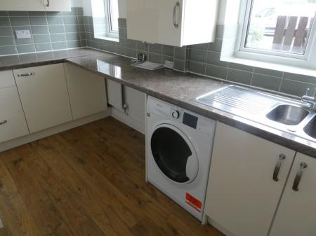 2 bedroom Flat to let in Lakeside Boulevard, Lakeside, Doncaster, DN4