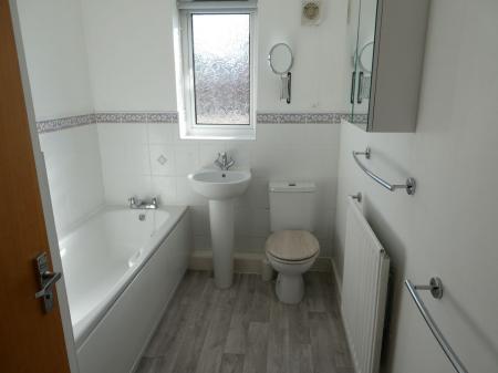 2 bedroom Flat to let in Lakeside Boulevard, Lakeside, Doncaster, DN4