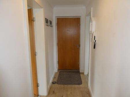 2 bedroom Flat to let in Lakeside Boulevard, Lakeside, Doncaster, DN4