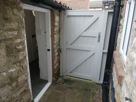 2 bedroom Cottage to let in Main Street, Sprotbrough, DN5