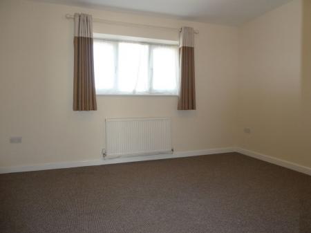 2 bedroom Semi-detached house to let in High Street, Dunsville, DN7
