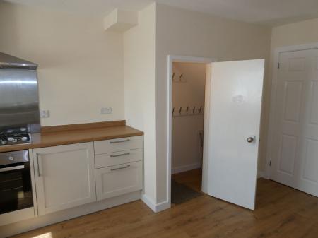 2 bedroom Semi-detached house to let in High Street, Dunsville, DN7