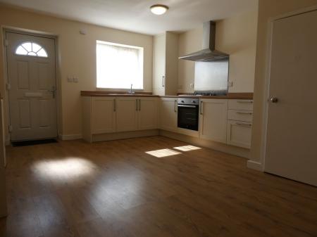 2 bedroom Semi-detached house to let in High Street, Dunsville, DN7