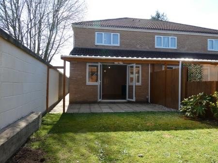 2 bedroom Semi-detached house to let in High Street, Dunsville, DN7