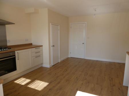 2 bedroom Semi-detached house to let in High Street, Dunsville, DN7
