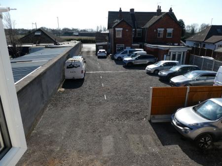 2 bedroom Semi-detached house to let in High Street, Dunsville, DN7