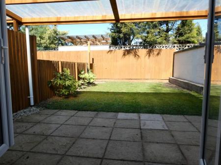 2 bedroom Semi-detached house to let in High Street, Dunsville, DN7