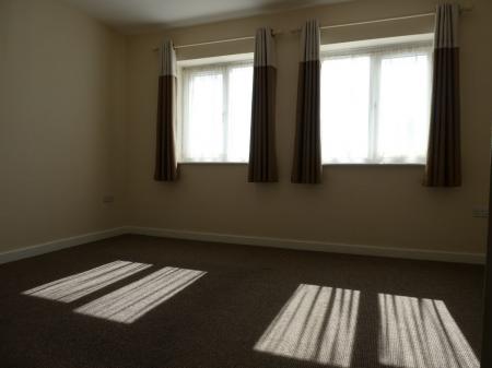 2 bedroom Semi-detached house to let in High Street, Dunsville, DN7