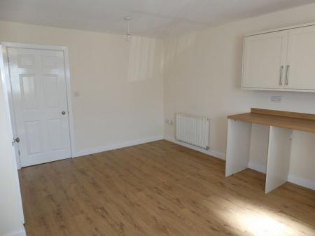 2 bedroom Semi-detached house to let in High Street, Dunsville, DN7