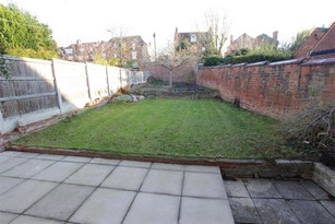 3 bedroom Semi-detached house to let in Ferrers Road, Wheatley, Doncaster, DN2