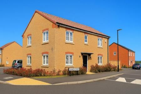 4 bedroom Detached house to let in Bowen Drive, Armthorpe, DN3