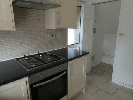 3 bedroom Semi-detached house to let in Hanbury Close, Balby, Doncaster, DN4