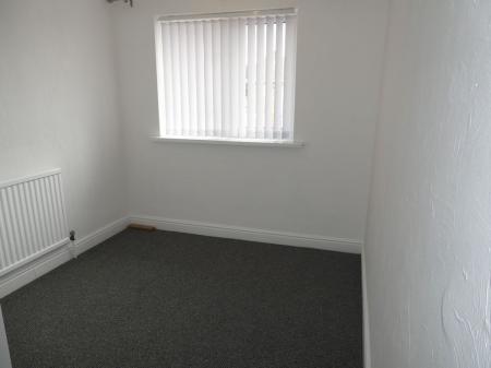 3 bedroom Semi-detached house to let in Hanbury Close, Balby, Doncaster, DN4