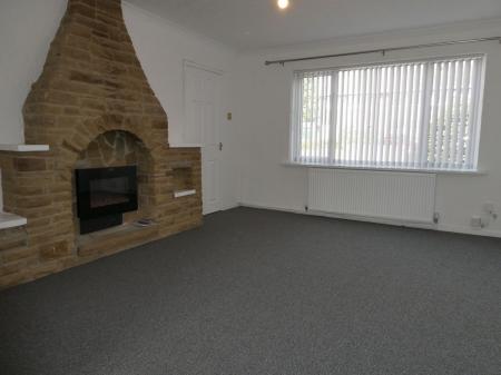 3 bedroom Semi-detached house to let in Hanbury Close, Balby, Doncaster, DN4