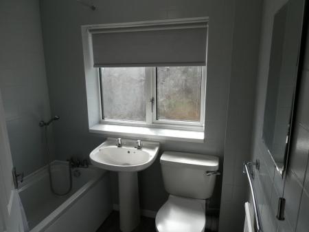 3 bedroom Semi-detached house to let in Hanbury Close, Balby, Doncaster, DN4
