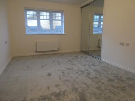 4 bedroom Detached house to let in Harvester Lane, Wheatley Hills, Doncaster, DN2