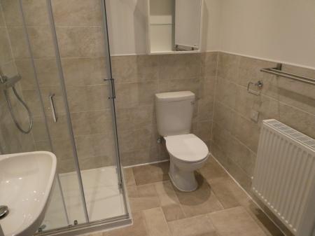 4 bedroom Detached house to let in Harvester Lane, Wheatley Hills, Doncaster, DN2