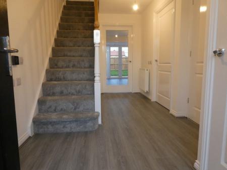 4 bedroom Detached house to let in Harvester Lane, Wheatley Hills, Doncaster, DN2
