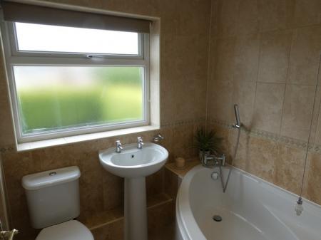 3 bedroom Detached house to let in Goodison Boulevard, Cantley, DN4