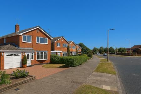 3 bedroom Detached house to let in Goodison Boulevard, Cantley, DN4
