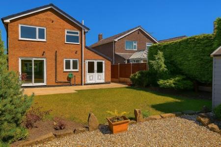 3 bedroom Detached house to let in Goodison Boulevard, Cantley, DN4