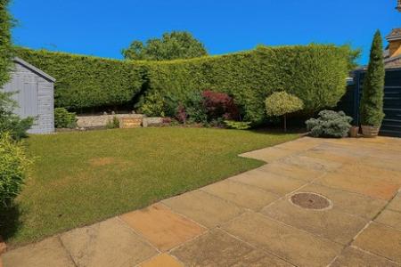 3 bedroom Detached house to let in Goodison Boulevard, Cantley, DN4