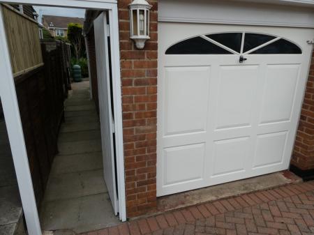 3 bedroom Detached house to let in Goodison Boulevard, Cantley, DN4