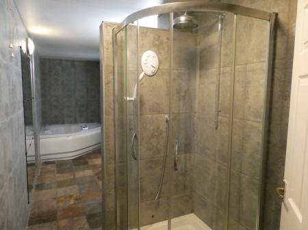 2 bedroom Flat to let in Auckland Grange, Doncaster, DN2