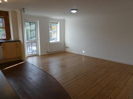 2 bedroom Flat to let in Auckland Grange, Doncaster, DN2